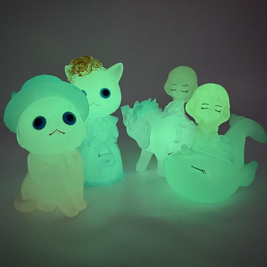 9 Glow Resin Carvings Outdoor Ornaments Christmas Home Ornaments