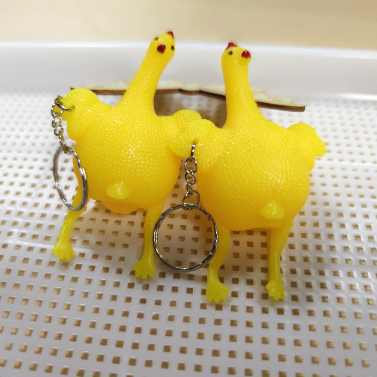 2pcs Laying Hen Keychain Chicken Doll Key Chain Bag Pendant