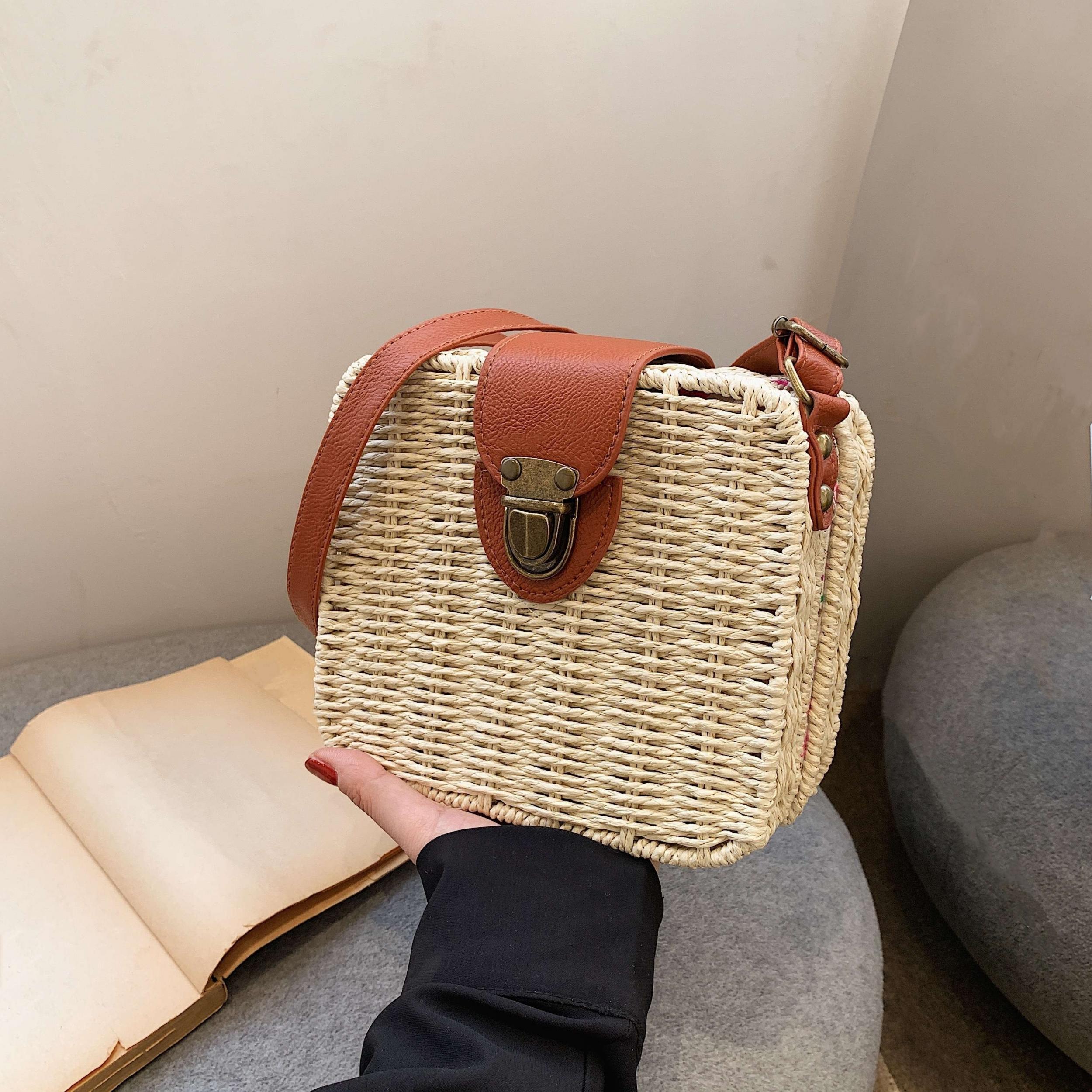 Rattan Woven Crossbody Bag Straw Beach Bag Square Purse