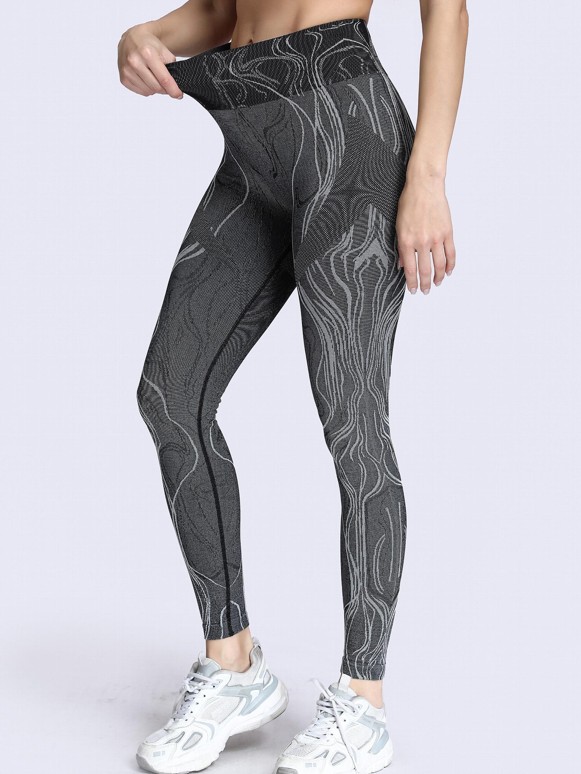 Seamless Stripe Butt Lifting Yoga Leggings