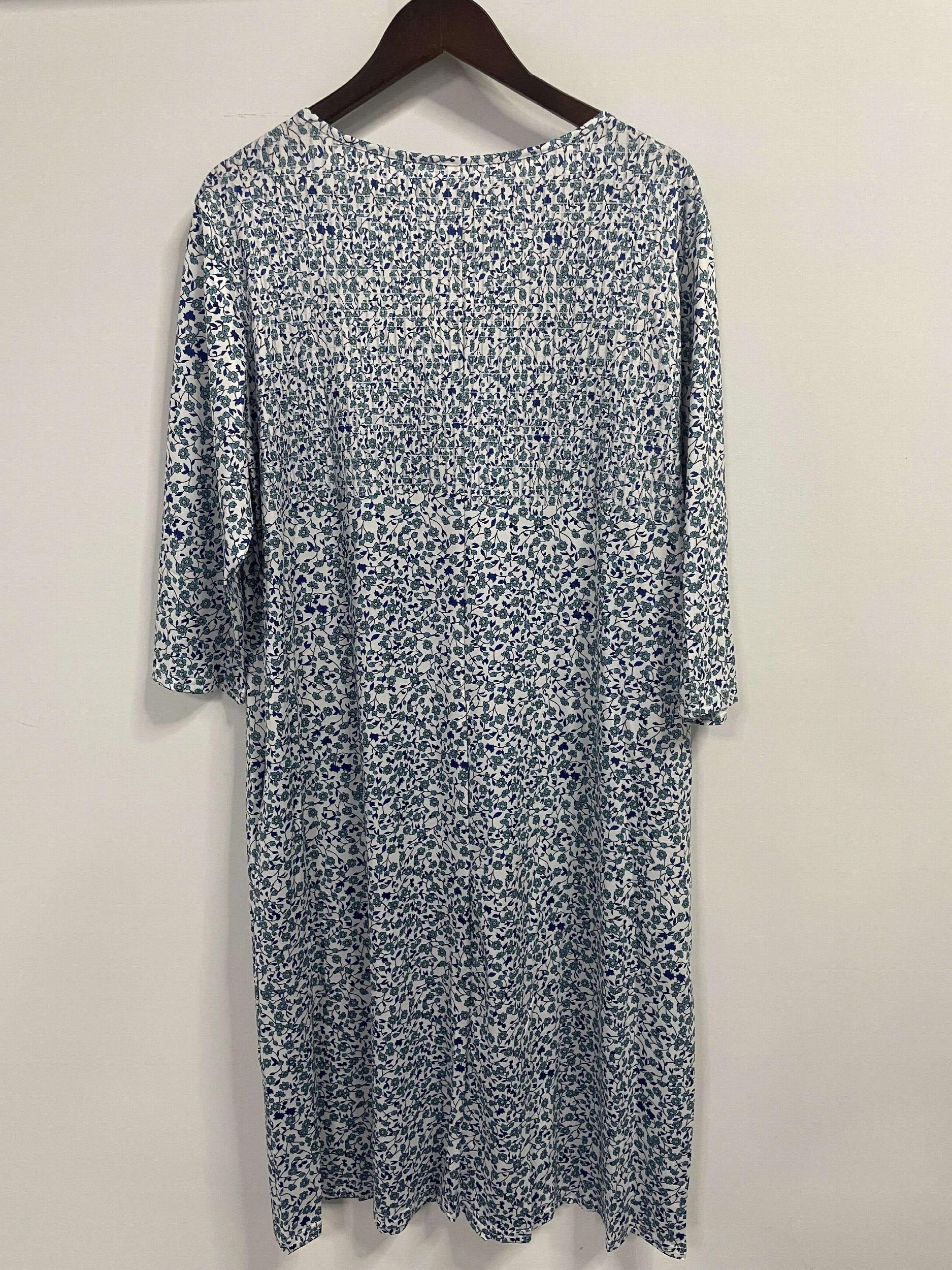  Ditsy Floral Print V Neck Dress With Pockets
