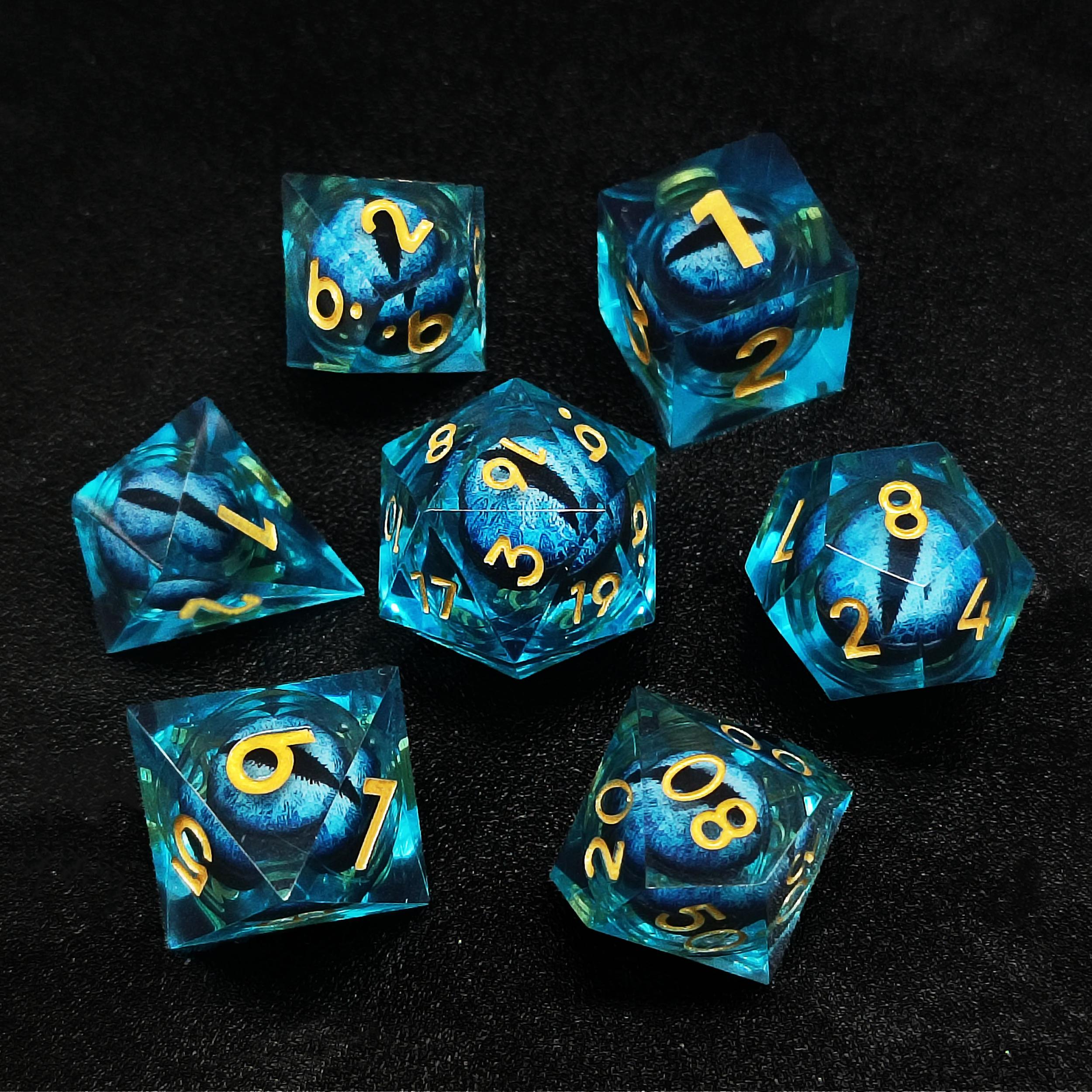Dragon's Eye Resin Quicksand Dice Set Purple Green Halloween Props