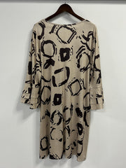  Geometric Print Half Sleeve V Neck Dress